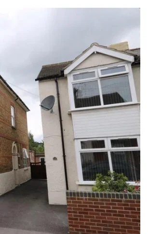 House Oakridge Road in High Wycombe