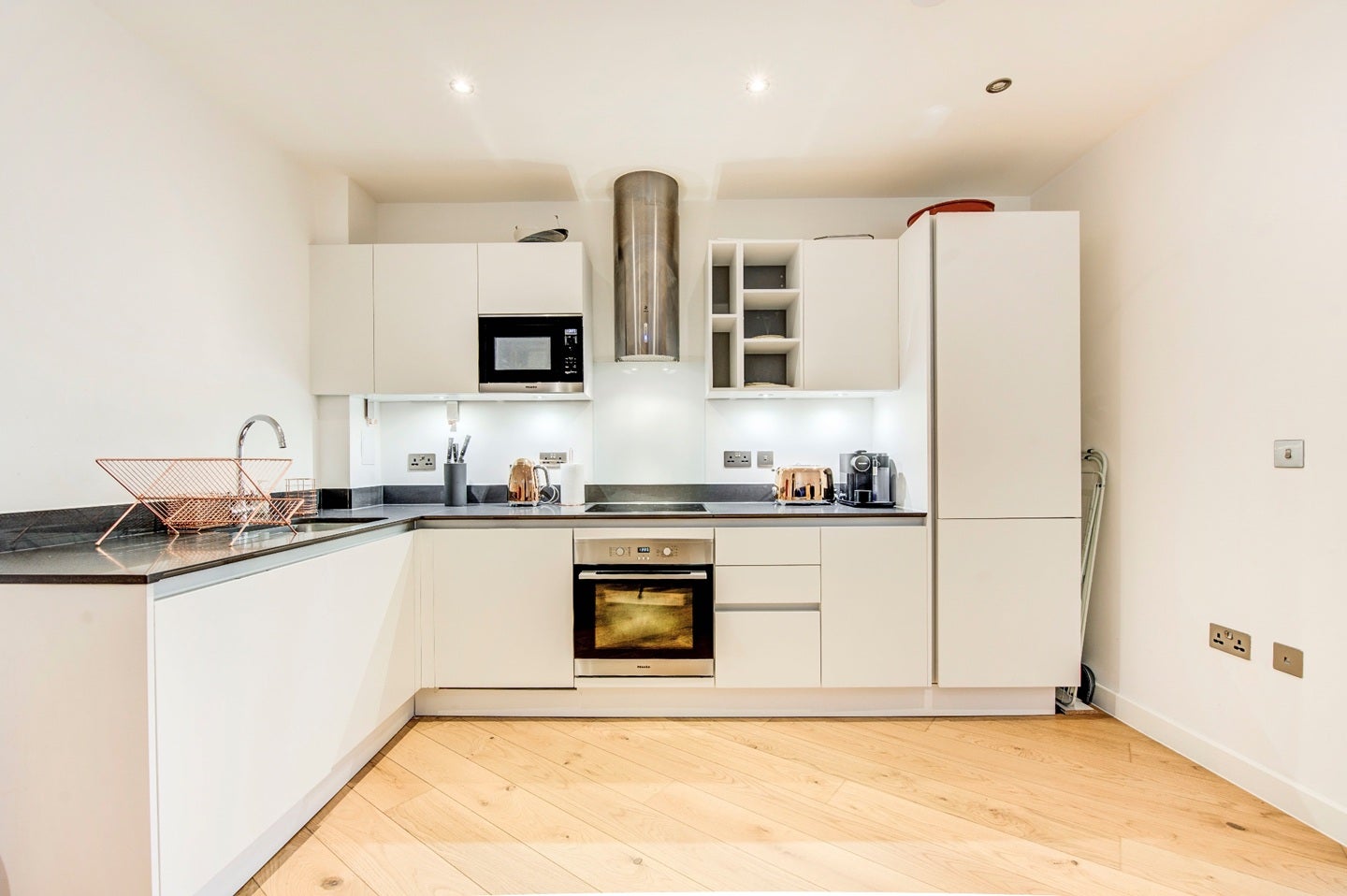 Flat Clare Street in Greater London