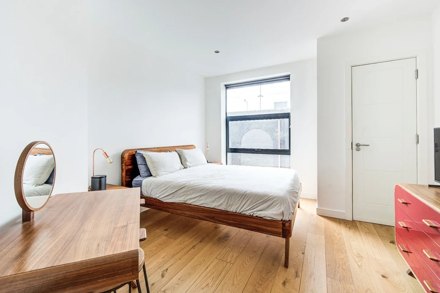 Flat Clare Street in Greater London