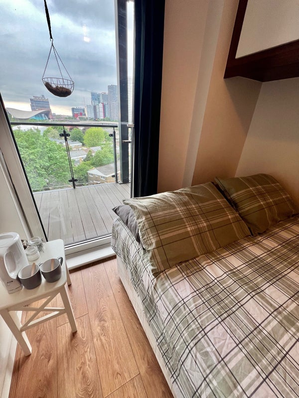 Room Jupp Road West in Greater London