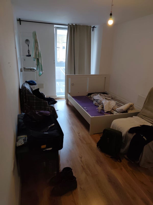 Room Station Road in Greater London
