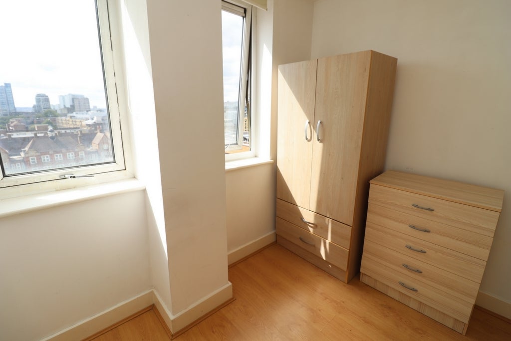 Room Globe Road in Greater London