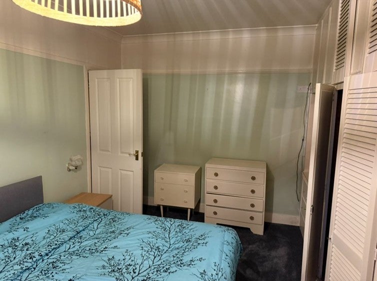 Room Bridport Avenue in Greater London