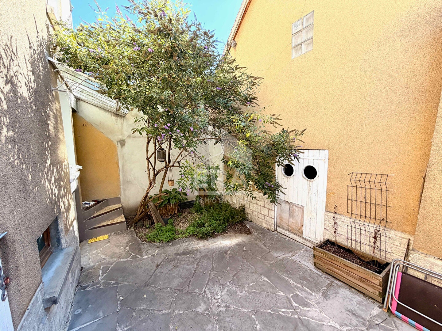 House D 156 in Villeneuve-la-Guyard