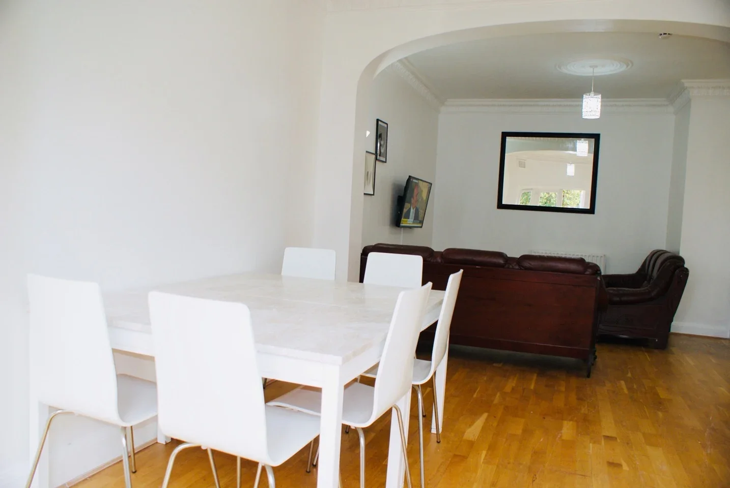 Room Eastern Avenue in Greater London