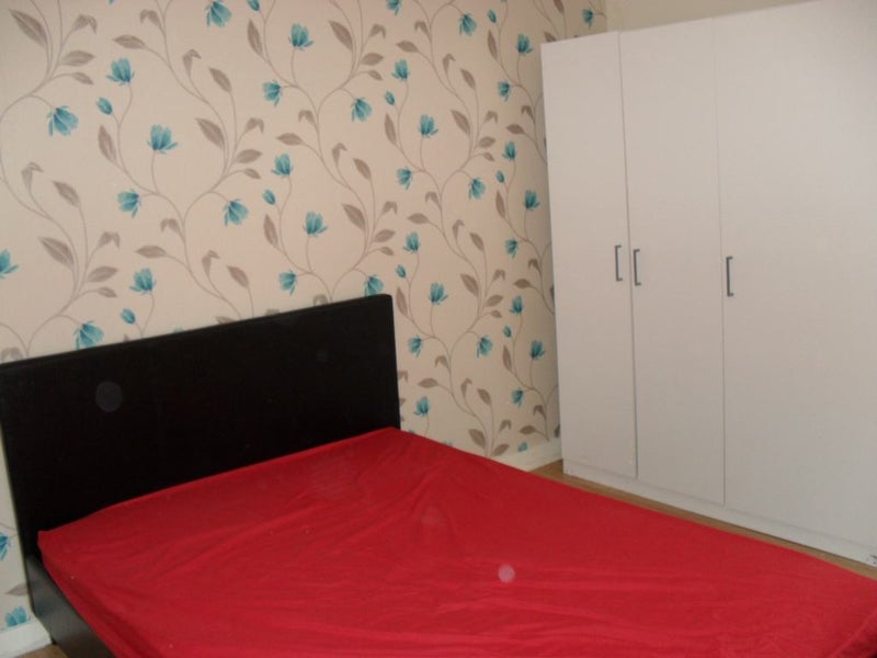Room Calder Place in City of Edinburgh
