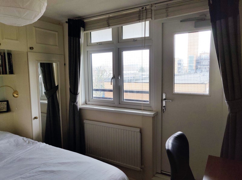 Room Southwark Park Road in Greater London