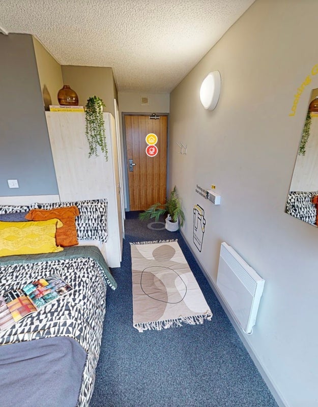 Room Westfield Road in Leeds