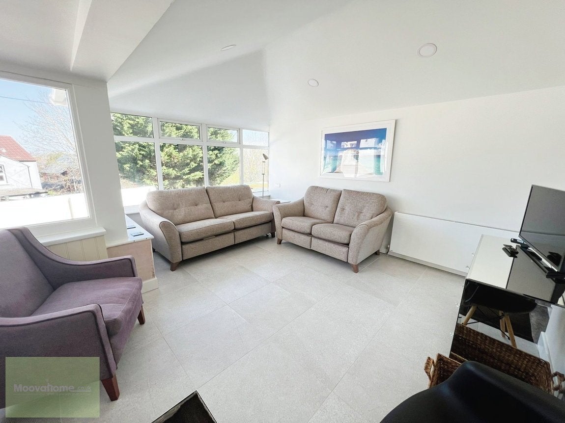 Room Hunt Street in Swindon