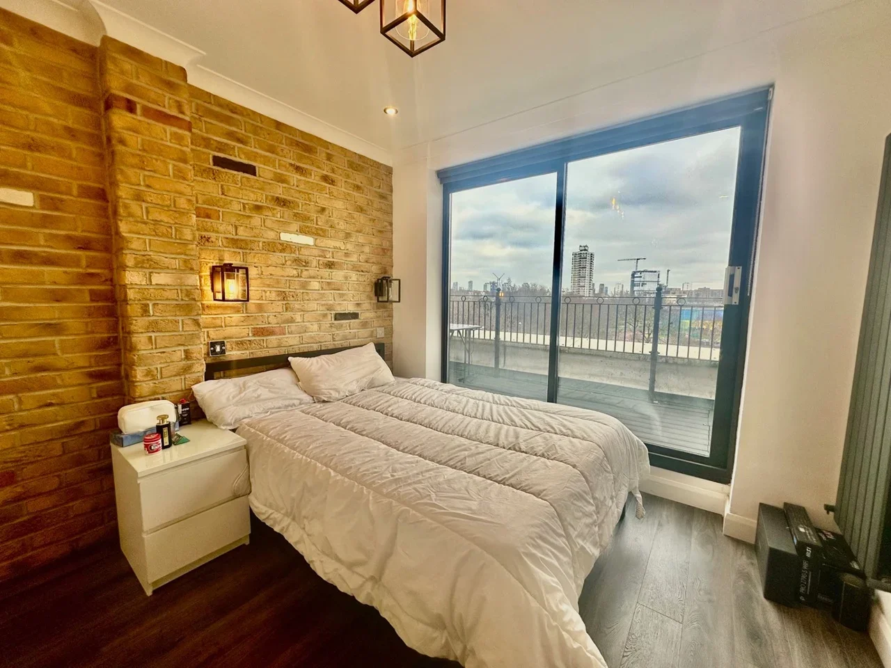 Flat Copperfield Road in Greater London