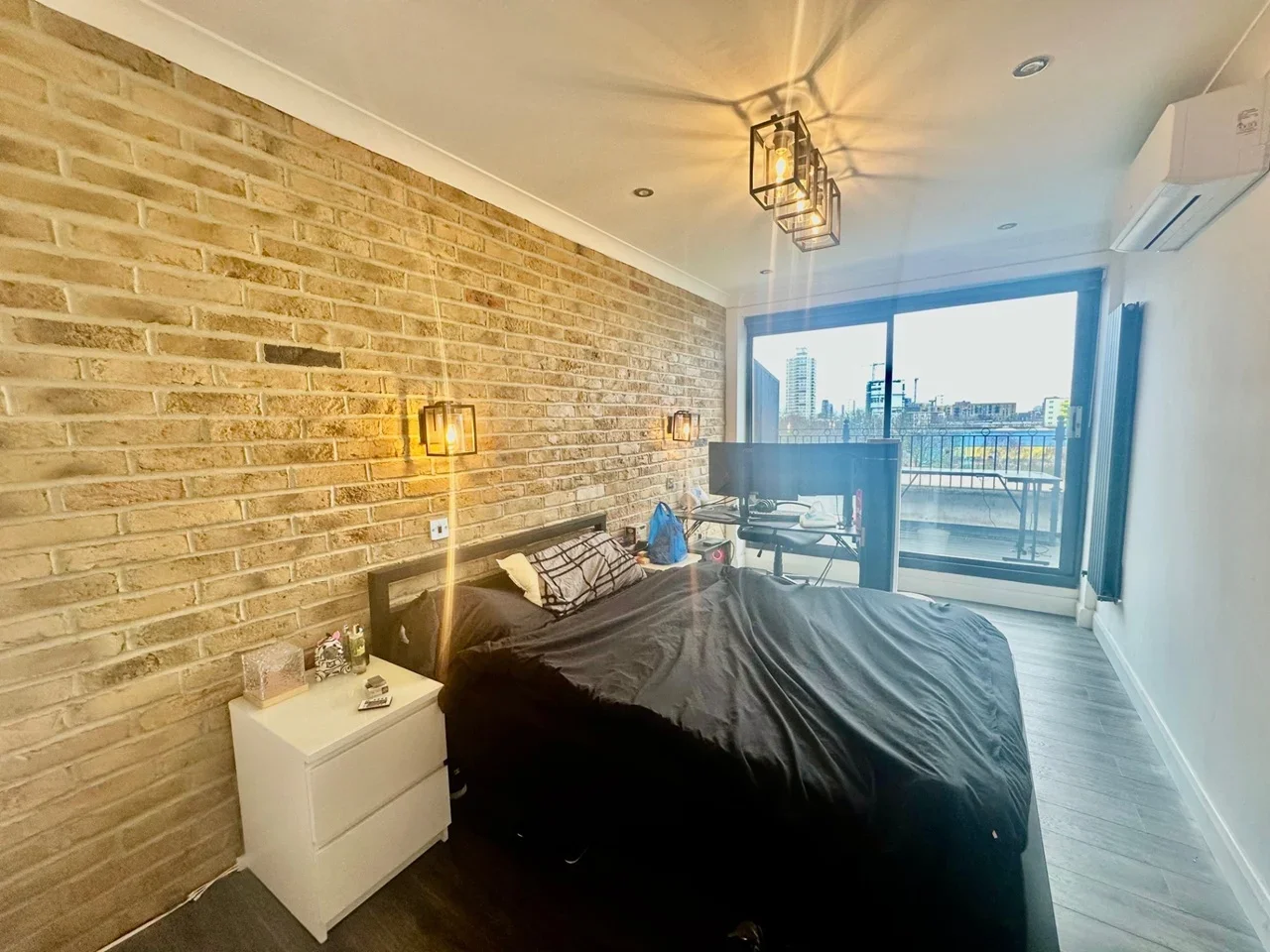 Flat Copperfield Road in Greater London