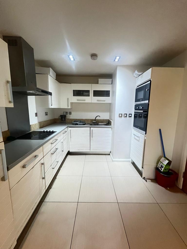 Flat Limeharbour in Greater London