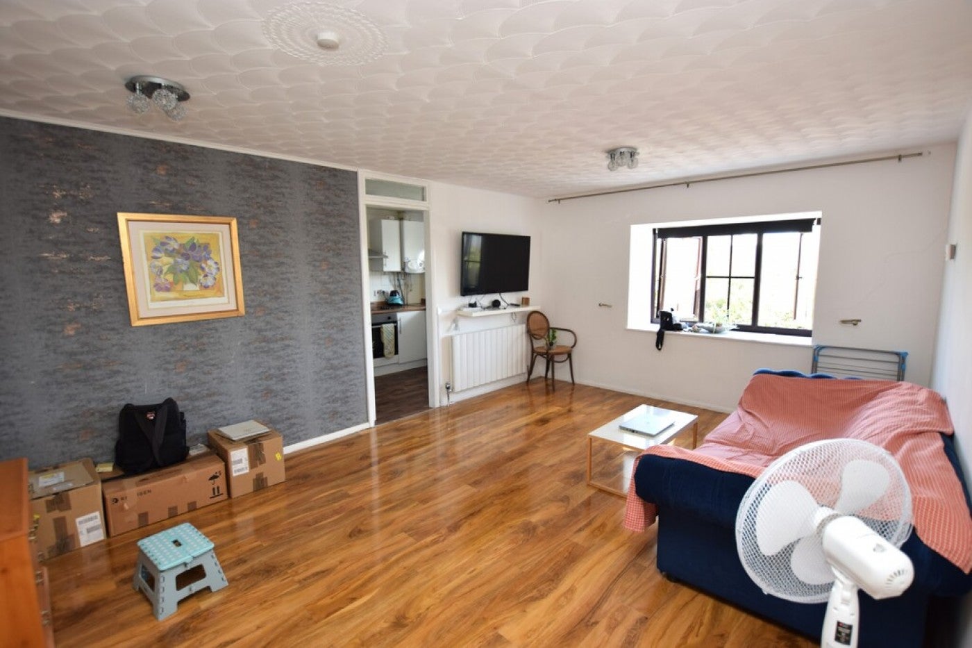 Flat Dart Close in Huntingdonshire
