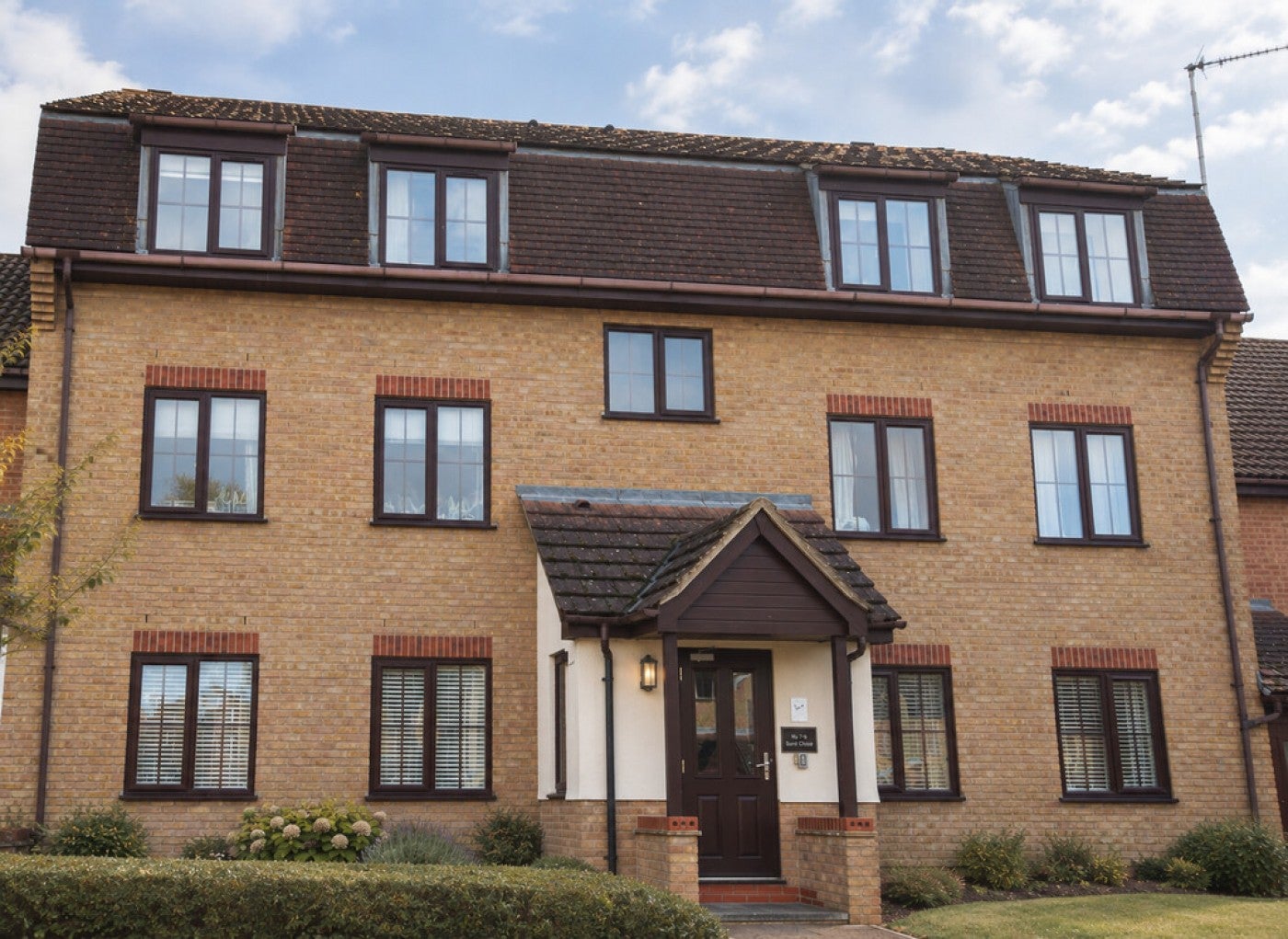 Flat Dart Close in Huntingdonshire