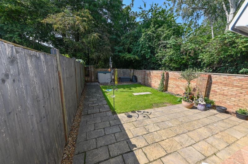 Flat Nerissa Close in Waterlooville
