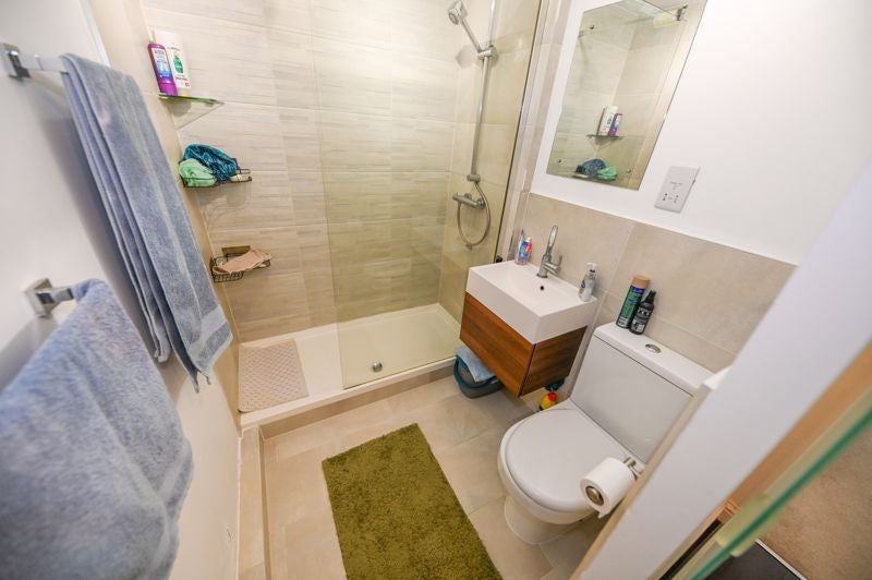 Flat Nerissa Close in Waterlooville