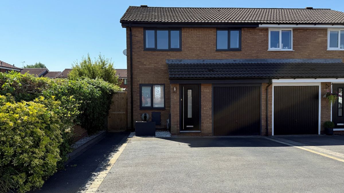 House Leven Drive in Walsall
