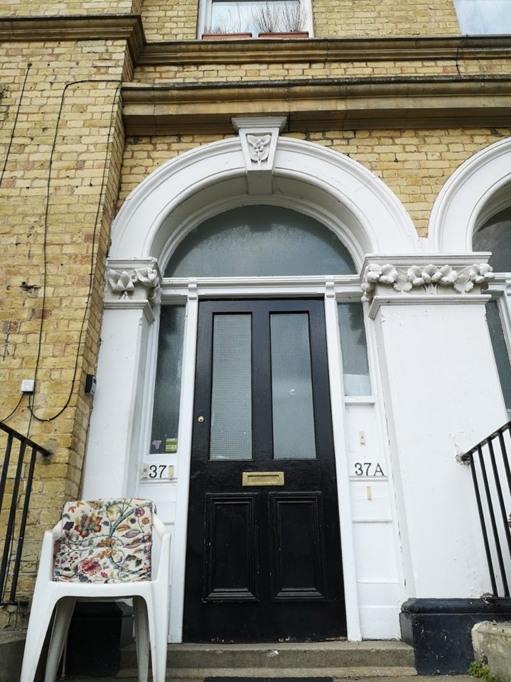 Flat Anerley Park in Greater London