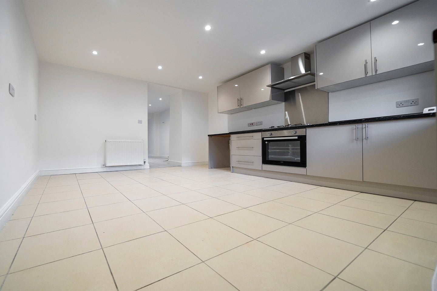 Room Capstone Road in Greater London