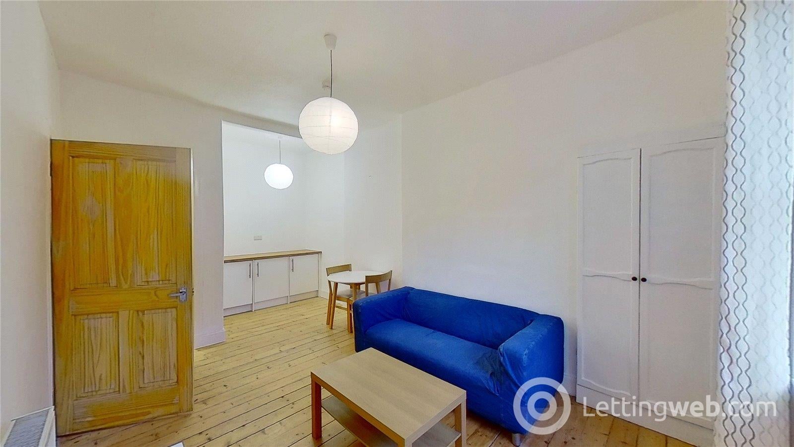 Flat Stewart Terrace in City of Edinburgh