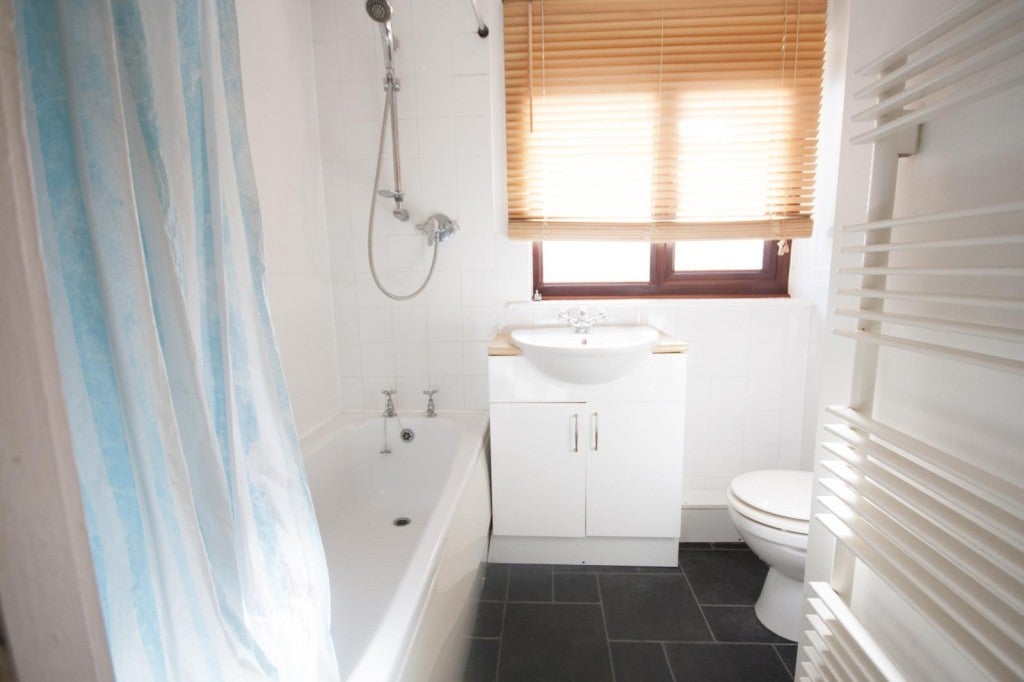 House Pipers Close in Royal Wootton Bassett