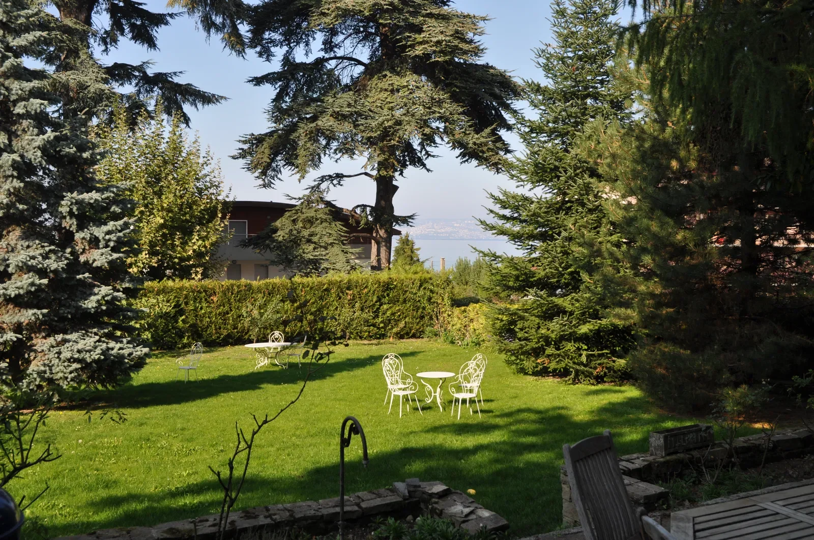 Room Avenue des Grottes in Évian-les-Bains