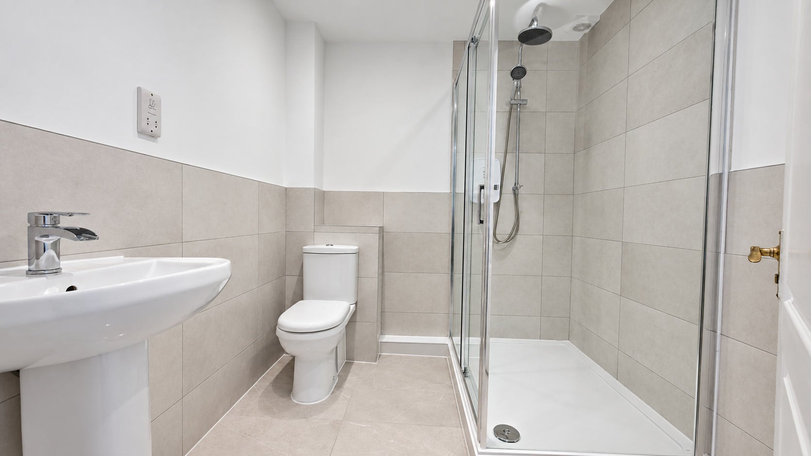 Flat Hughenden Lane in Glasgow