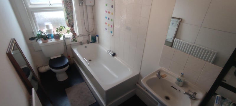Room Herbert Crescent in Bristol
