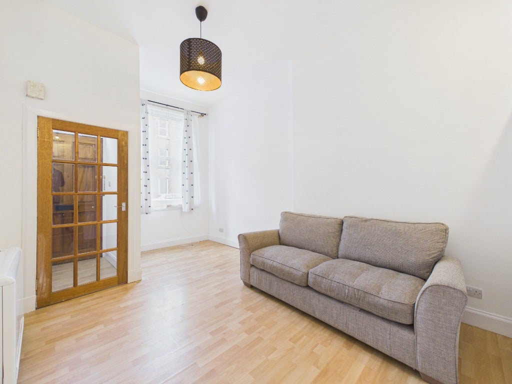 Flat Meadowbank Terrace in City of Edinburgh