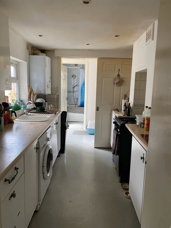 Room Mount Pleasant Road in Greater London