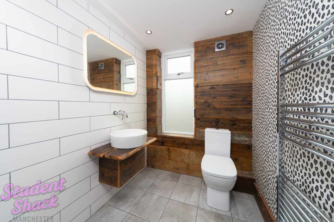 Room Ruskin Avenue in Manchester