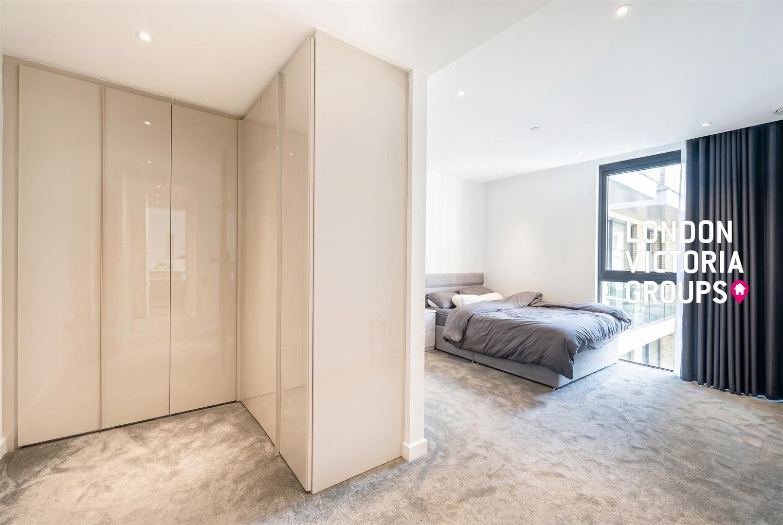 Flat Canter Way in Greater London
