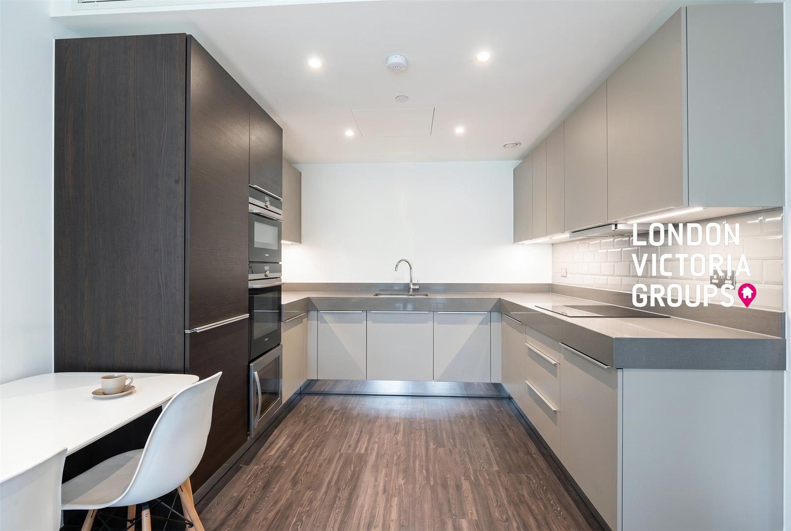 Flat Canter Way in Greater London
