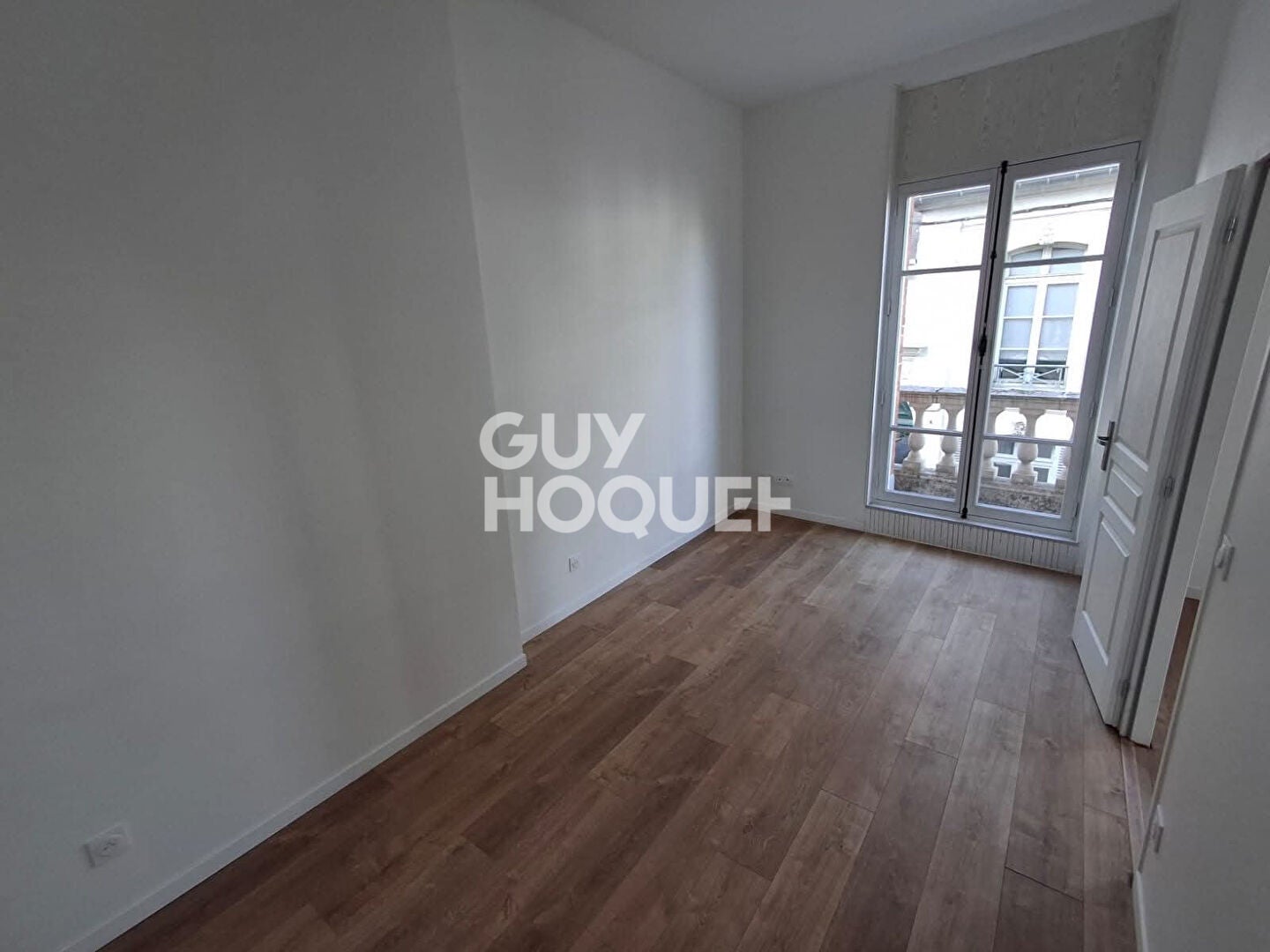 Appartement Place du Parvis Gautier de Mortagne à Laon