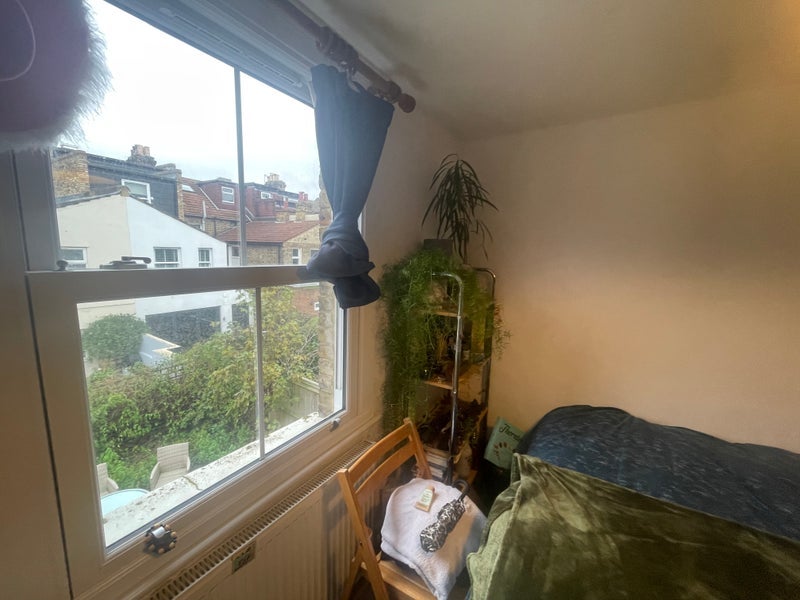 House Hargwyne Street in Greater London