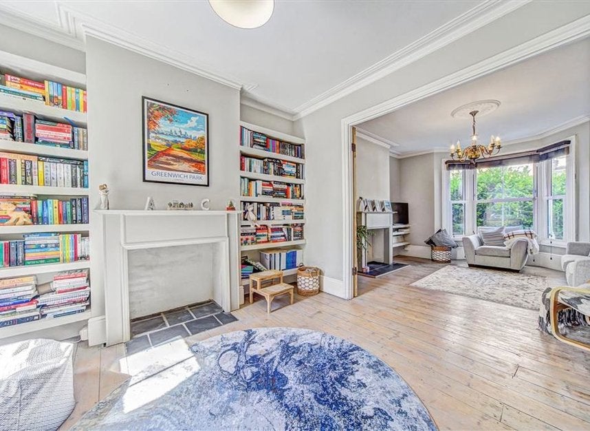 House Woodland Terrace in Greater London