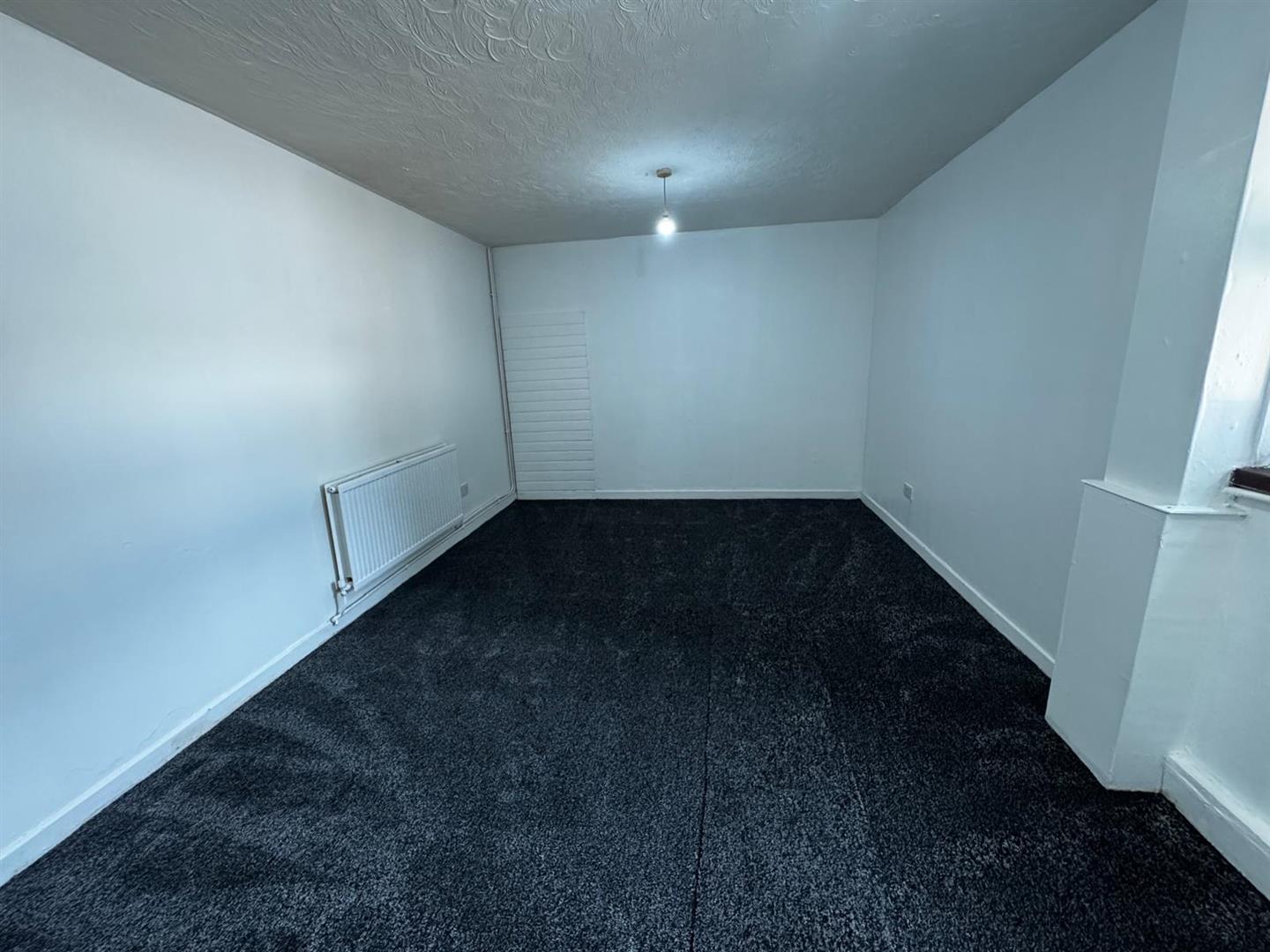 Flat Caldmore Road in Walsall