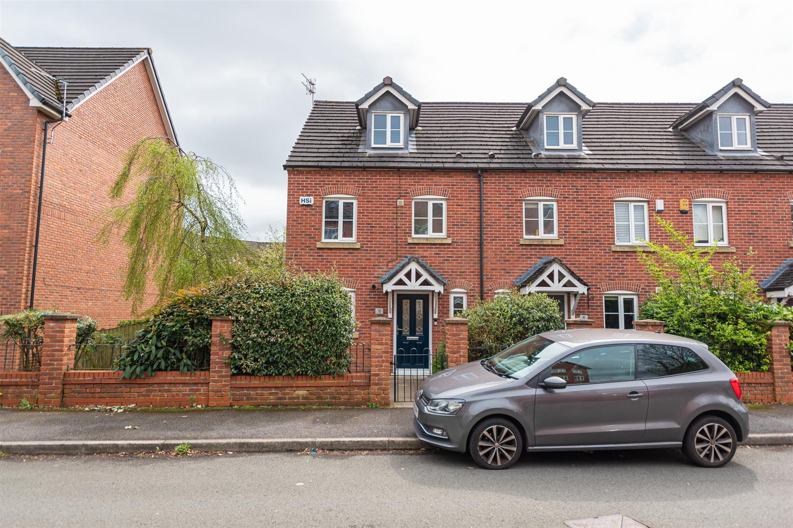 House Gadfield Grove in Wigan