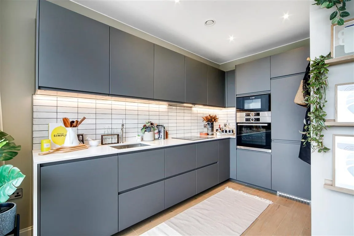 Flat Copperworks Wharf in Greater London