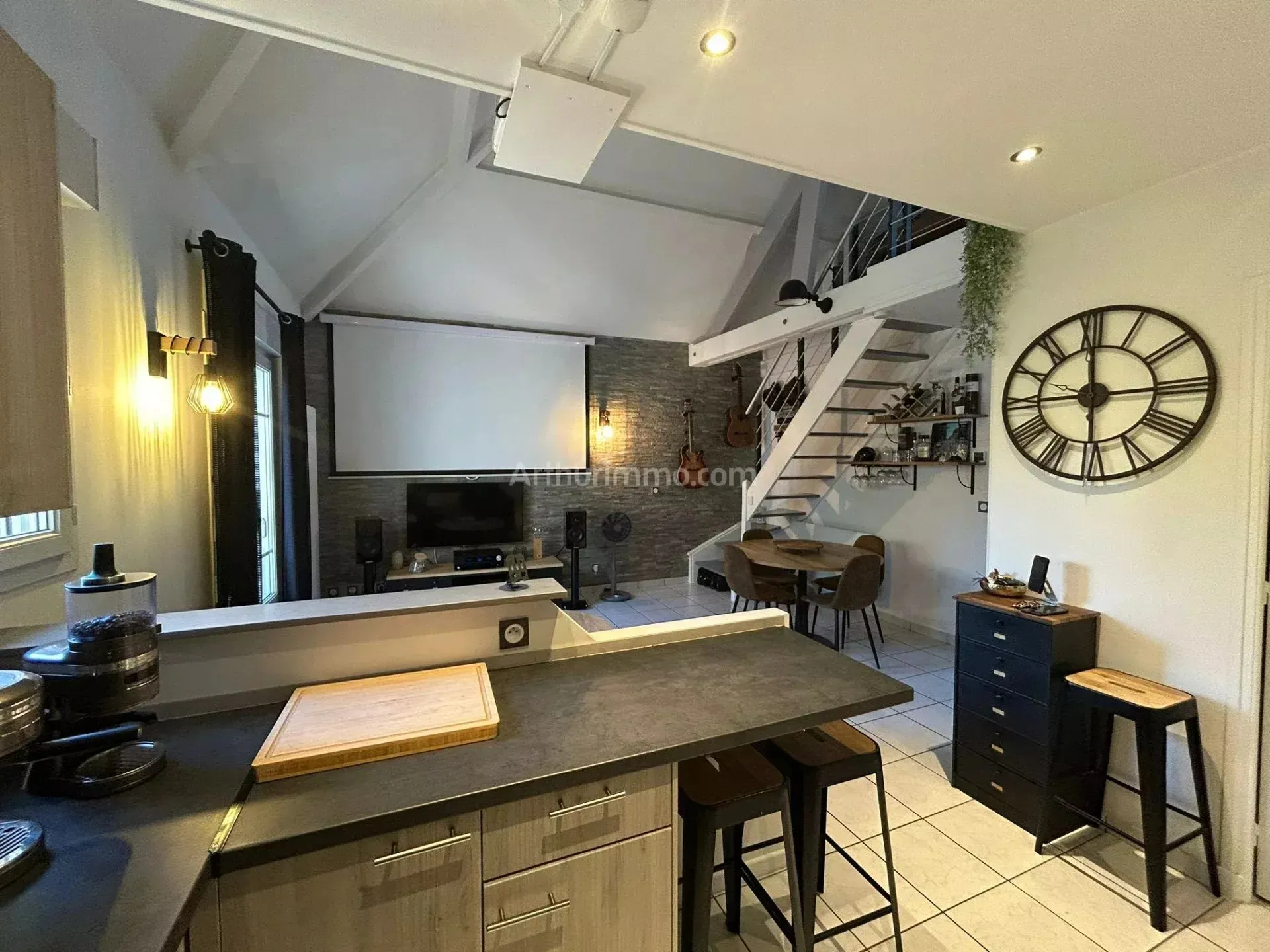 Flat Avenue Paul Vaillant-Couturier in Paray-Vieille-Poste