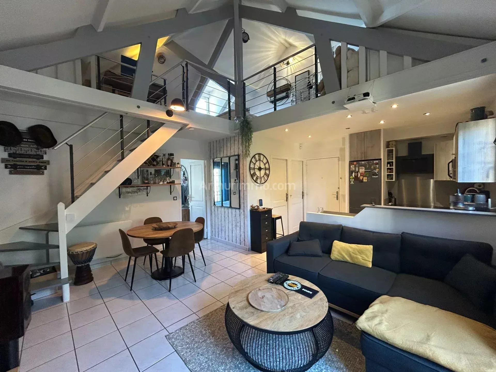 Appartement Avenue Paul Vaillant-Couturier à Paray-Vieille-Poste