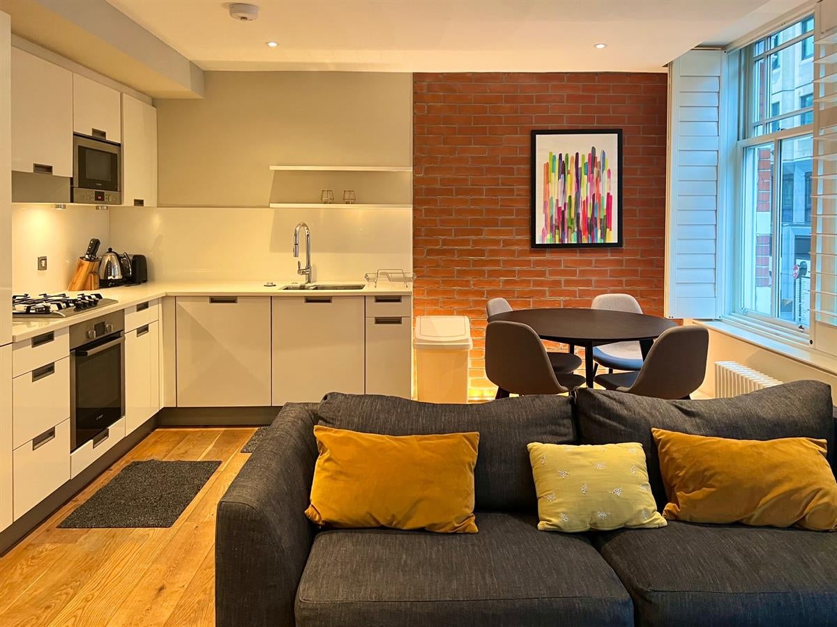 Flat Long Acre in City of Westminster