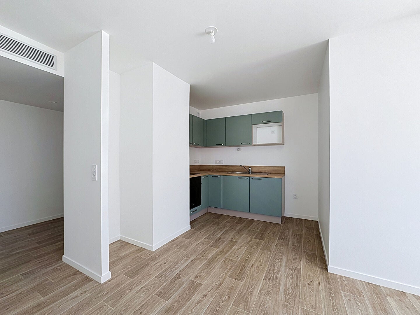 Flat Rue du Ponceau in Laval