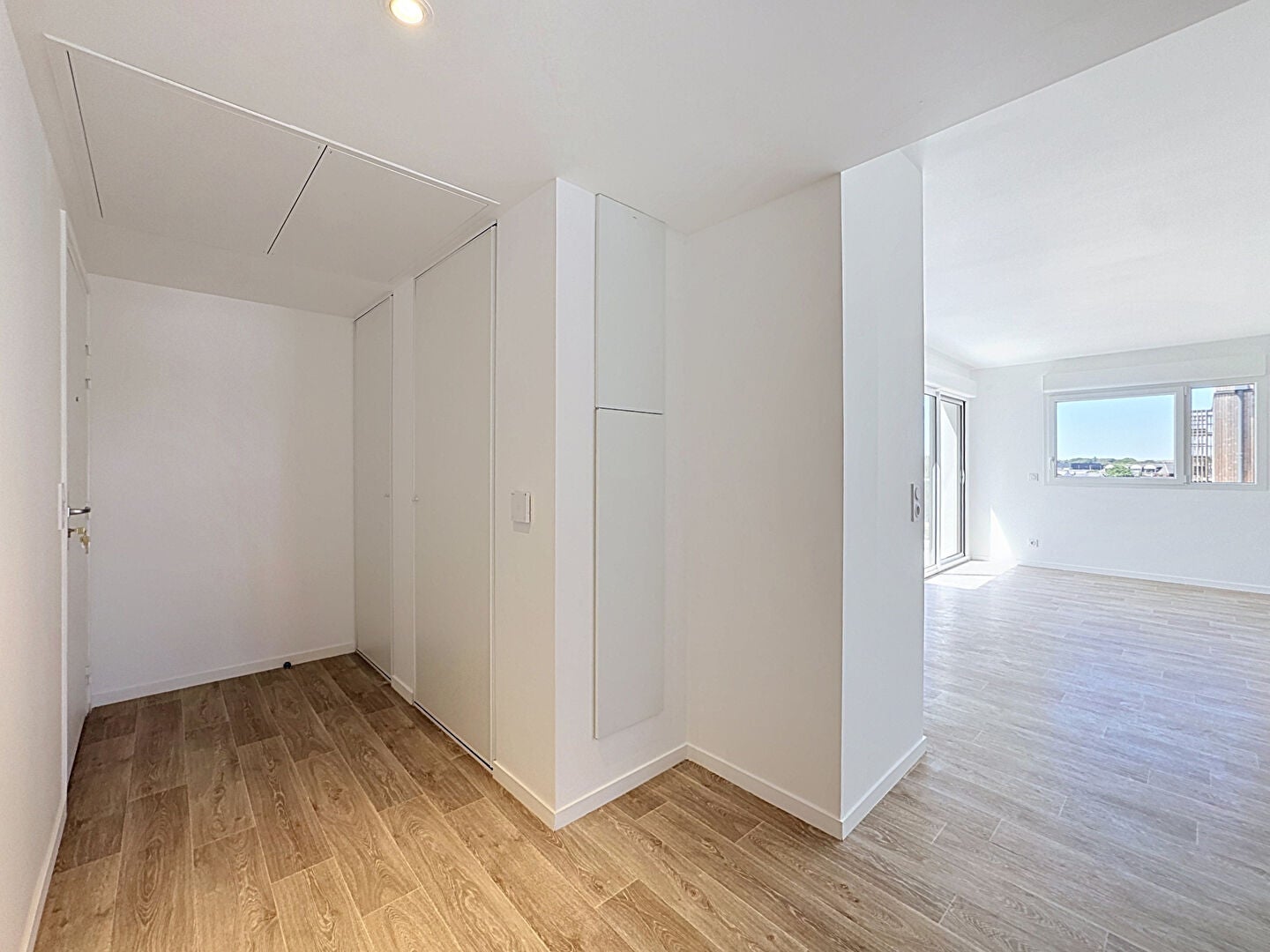 Flat Rue du Ponceau in Laval