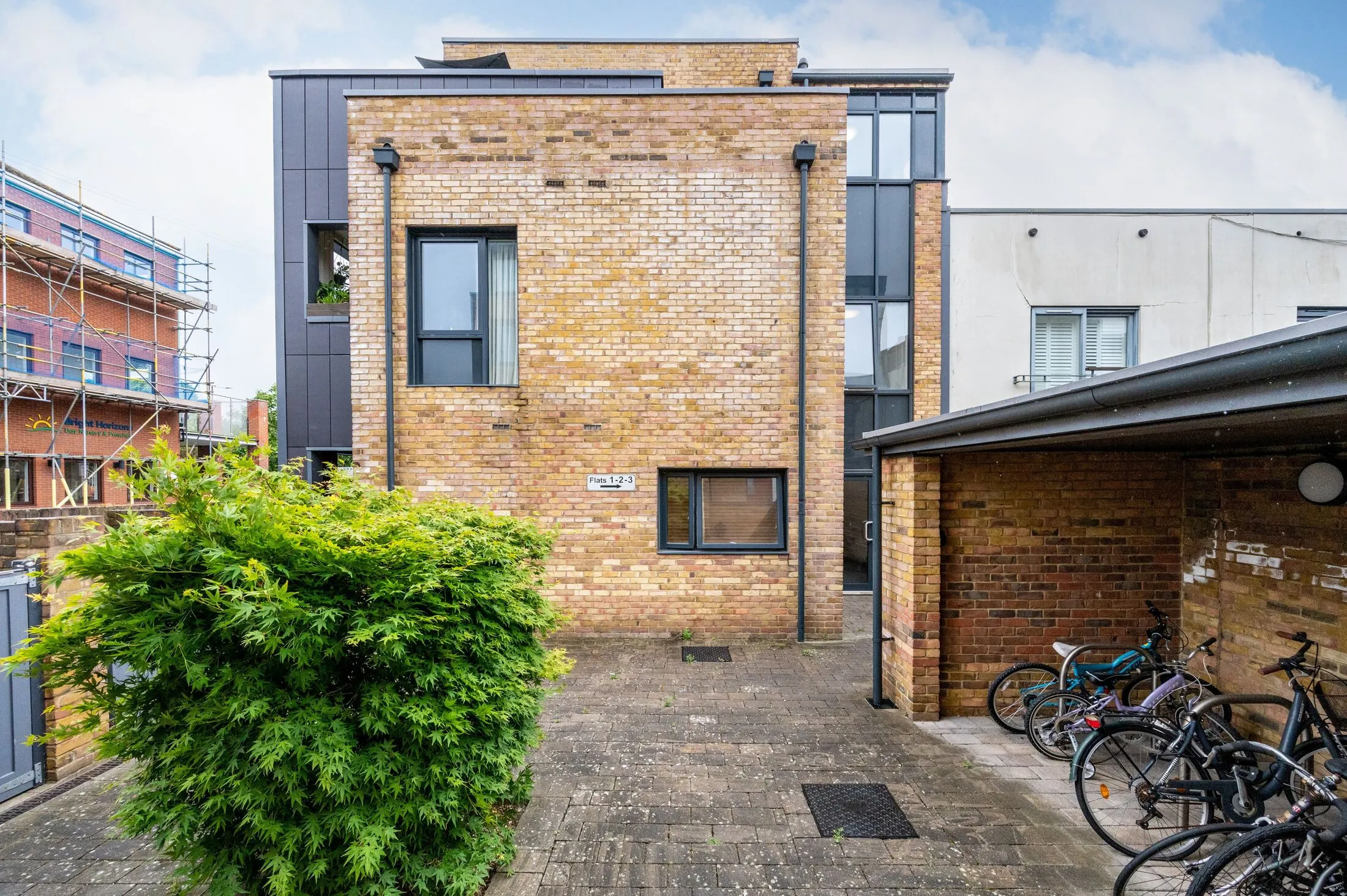 Flat Lower Richmond Road in Greater London
