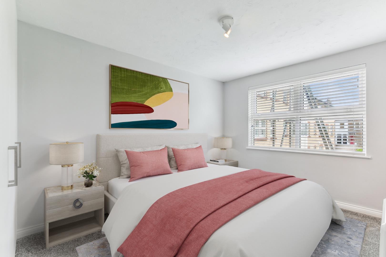 Flat Monmouth Close in London