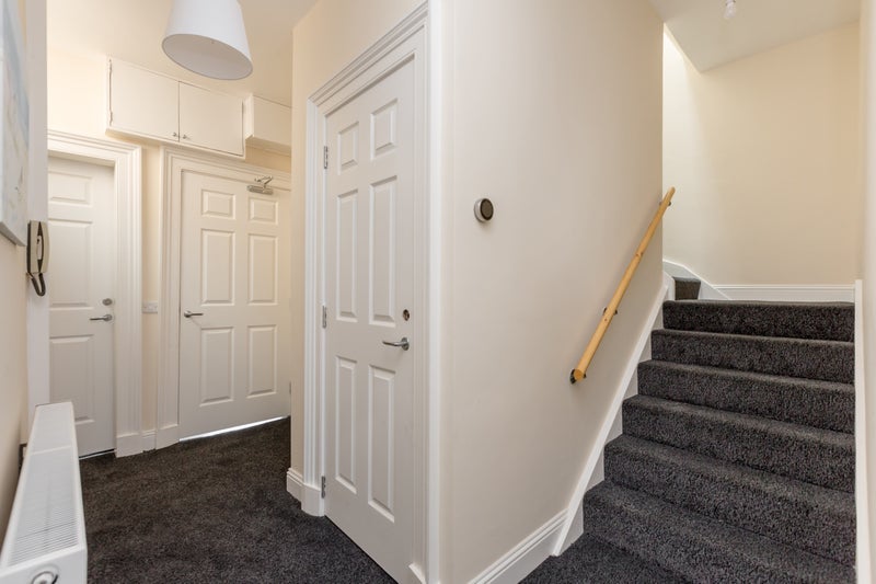 Room Murieston Crescent in City of Edinburgh
