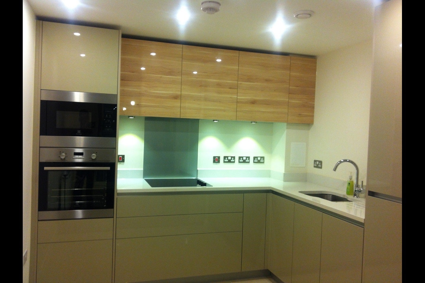 Flat Roxborough Park in Greater London