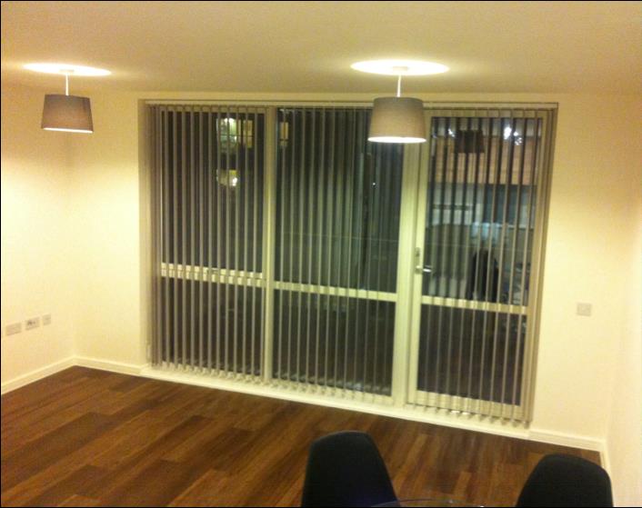 Flat Roxborough Park in Greater London