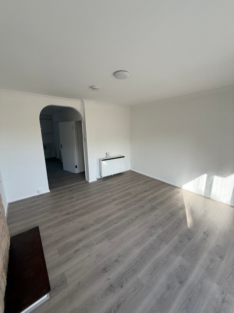 Flat Devonshire Way in Greater London